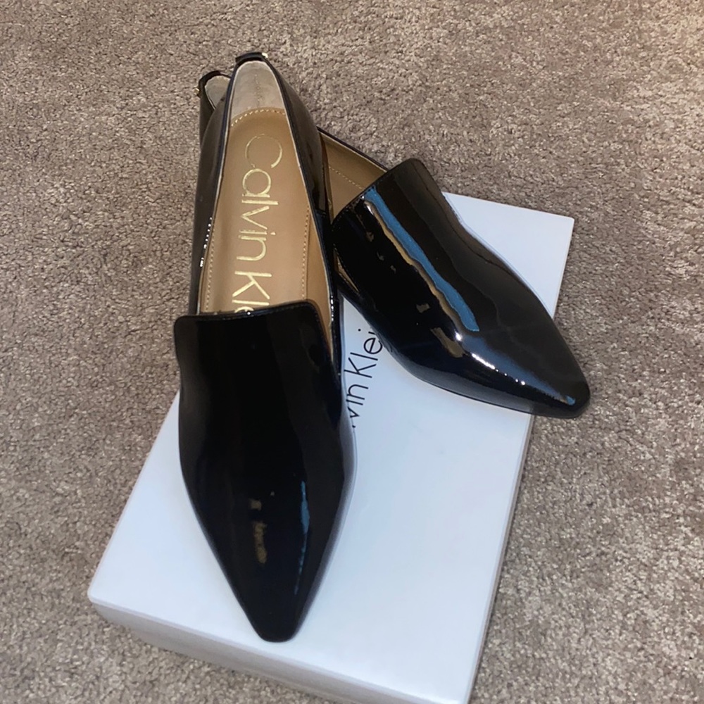 COPY - CALVIN KLEIN ELIN PATENT LOAFER - Picture 2 of 10